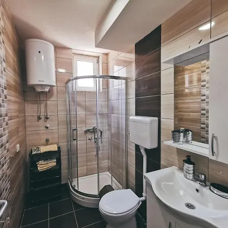 Cozy Corner - Free Parking & Wi-fi