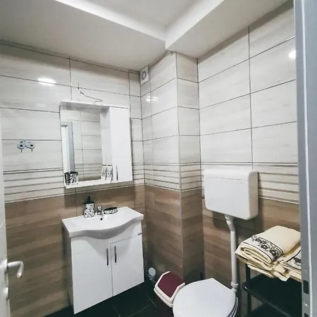 Cozy Corner - Free Parking & Wi-fi *