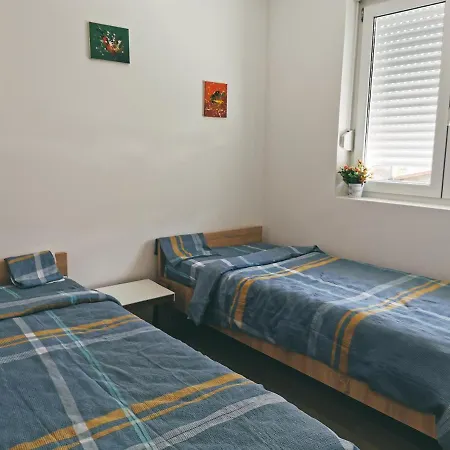 Cozy Corner - Free Parking & Wi-fi Appartamento Ćuprija