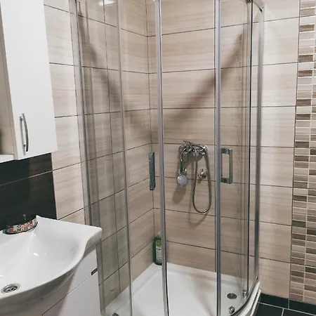 Cozy Corner - Free Parking & Wi-fi *