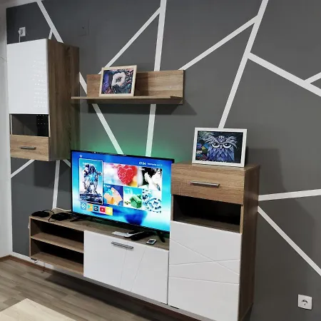 Cozy Corner - Free Parking & Wi-fi Appartamento *