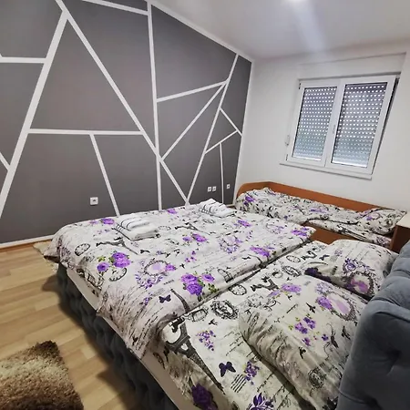 Cozy Corner - Free Parking & Wi-fi *