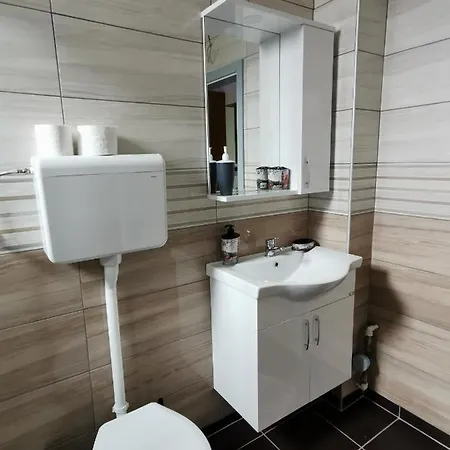 Cozy Corner - Free Parking & Wi-fi