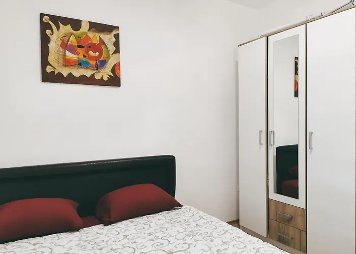 Cozy Corner - Free Parking & Wi-fi *