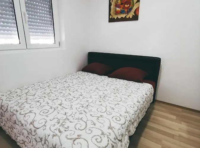 Cozy Corner - Free Parking & Wi-fi *