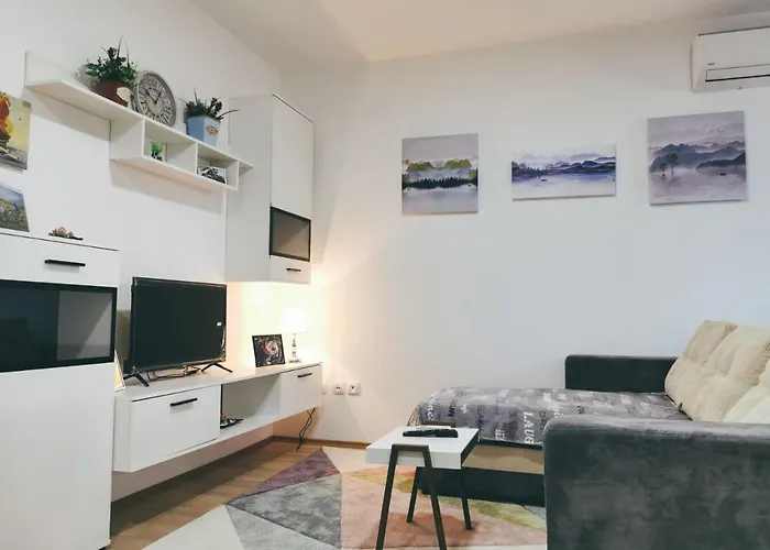 Cozy Corner - Free Parking & Wi-fi شقة Ćuprija