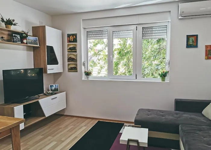 Cozy Corner - Free Parking & Wi-fi شقة *