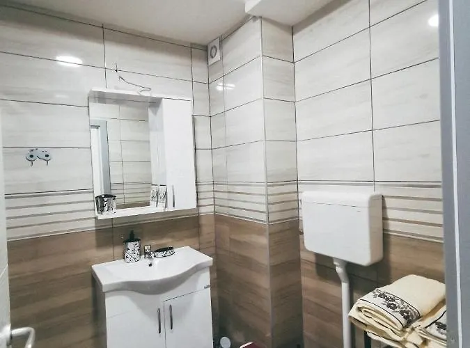 Cozy Corner - Free Parking & Wi-fi *