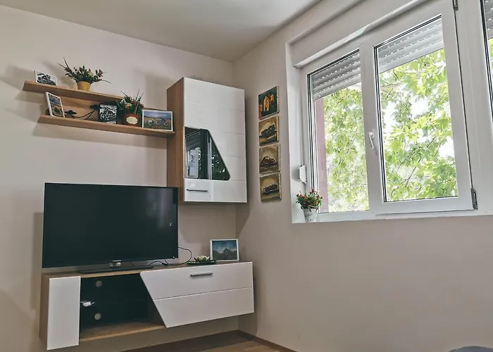 Cozy Corner - Free Parking & Wi-fi * Ćuprija