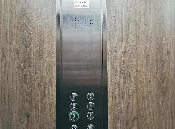 Cozy Corner - Free Parking & Wi-fi