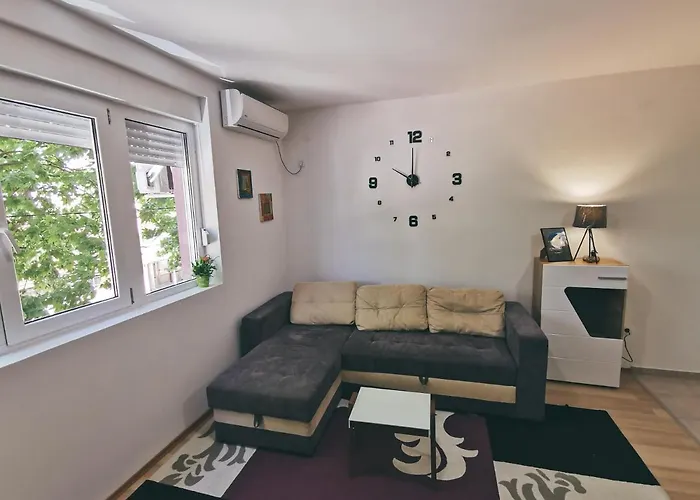 Cozy Corner - Free Parking & Wi-fi *