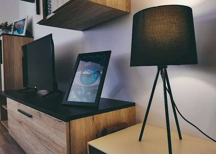 Cozy Corner - Free Parking & Wi-fi شقة