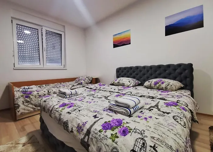 Cozy Corner - Free Parking & Wi-fi شقة